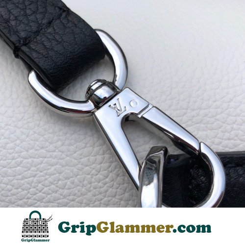 Louis Vuitton Favorite - Image 3