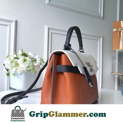 Louis Vuitton Favorite - Image 6