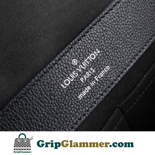 Louis Vuitton Favorite - Image 4