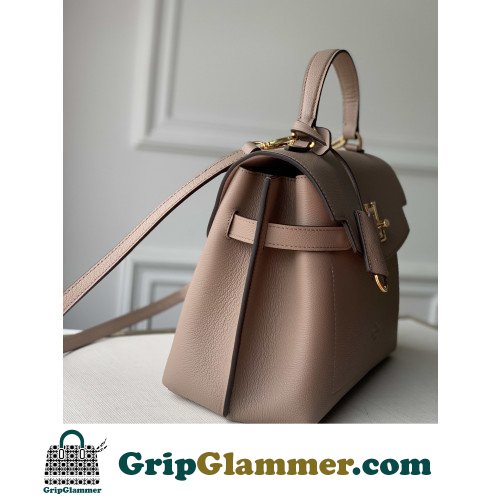 Louis Vuitton Favorite - Image 3