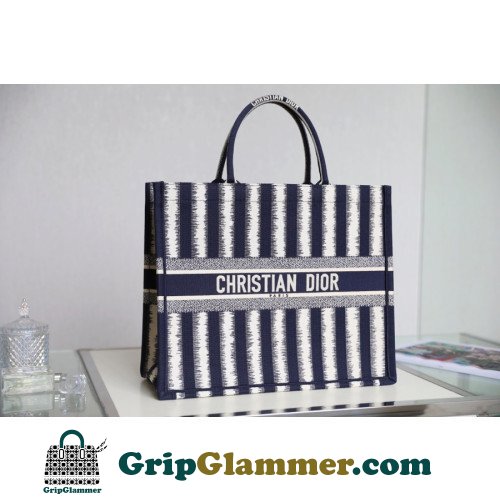 Dior Book Tote Large 42cm - Image 8