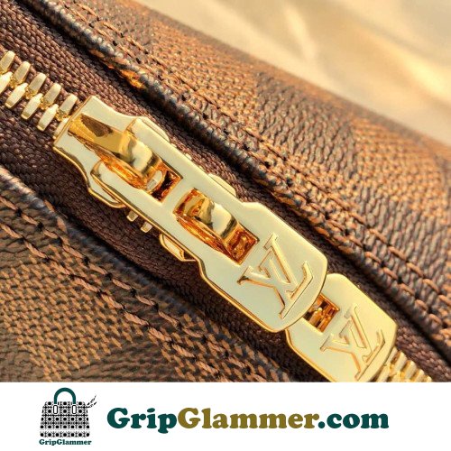 Louis Vuitton Alma - Image 8