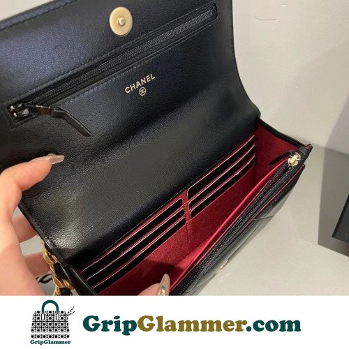 Chanel 19 Bag - Image 5