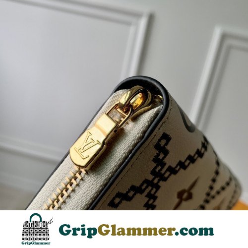 Louis Vuitton Wallet - Image 5