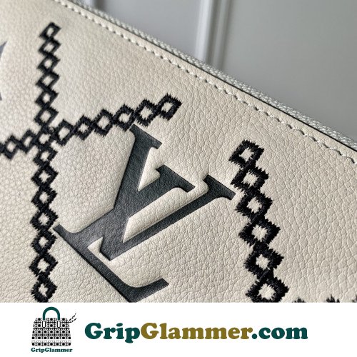 Louis Vuitton Wallet - Image 7