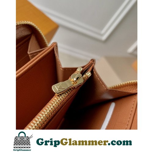 Louis Vuitton Wallet - Image 7