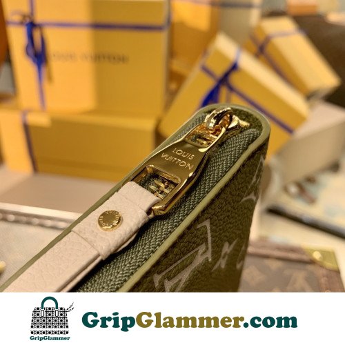 Louis Vuitton Wallet - Image 3