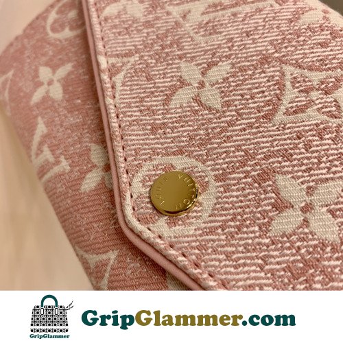 Louis Vuitton Wallet - Image 6