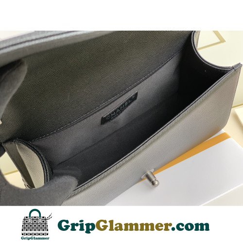 Chanel Boy Bag Caviar 25cm Medium Lushentic AAAAA grade replica - Image 7