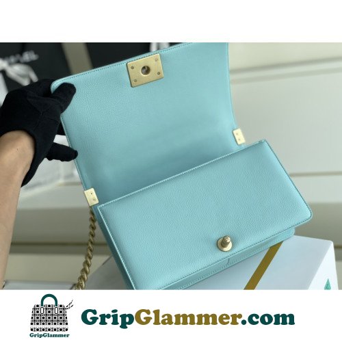 Chanel Boy Bag Caviar 25cm Medium Lushentic AAAAA grade replica - Image 9