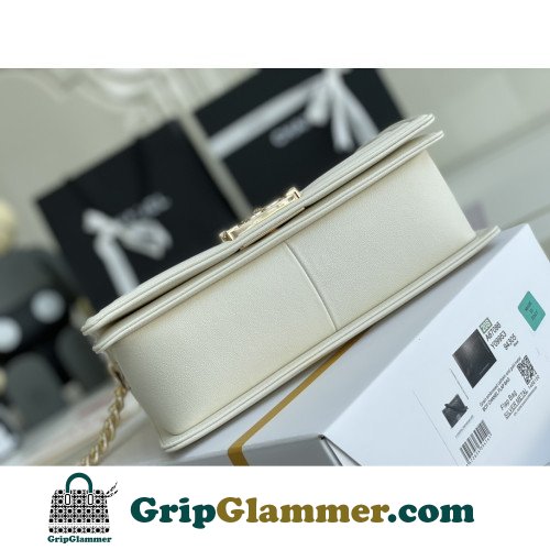 Chanel Boy Bag Caviar 25cm Medium Lushentic AAAAA grade replica - Image 5