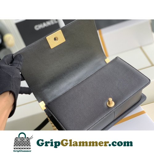 Chanel Boy Bag Caviar 25cm Medium Lushentic AAAAA grade replica - Image 4