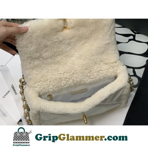 Chanel 19 Bag - Image 9