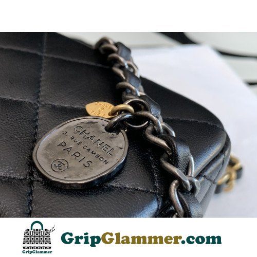 Chanel Flap Bag 20cm (Mini) - Image 9