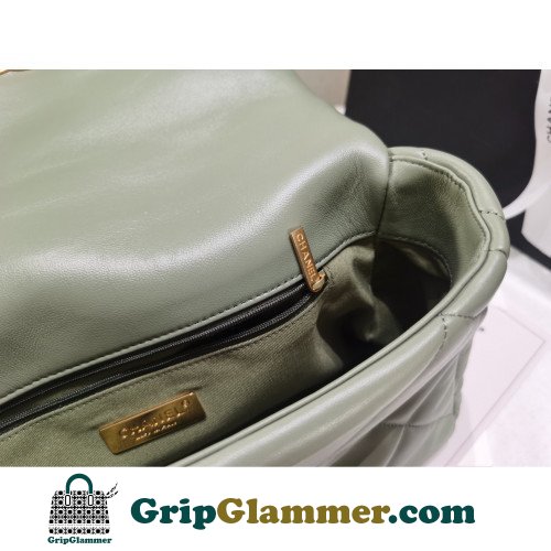 Chanel 19 Bag - Image 2