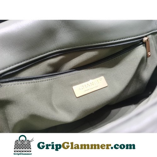 Chanel 19 Bag - Image 9