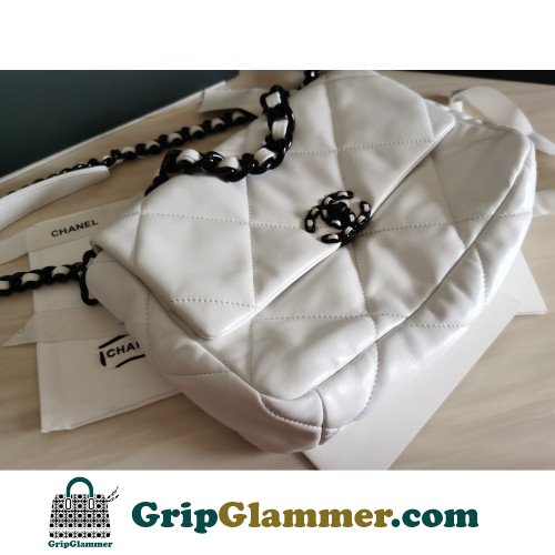 Chanel 19 Bag - Image 6