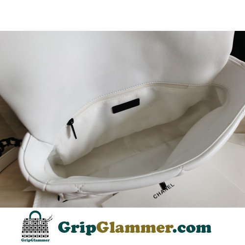 Chanel 19 Bag - Image 8