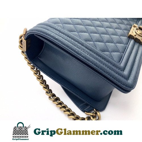 Chanel Boy Bag Caviar 28cm New Medium Lushentic AAAAA grade replica - Image 3