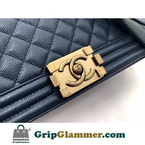 Chanel Boy Bag Caviar 28cm New Medium Lushentic AAAAA grade replica - Image 9