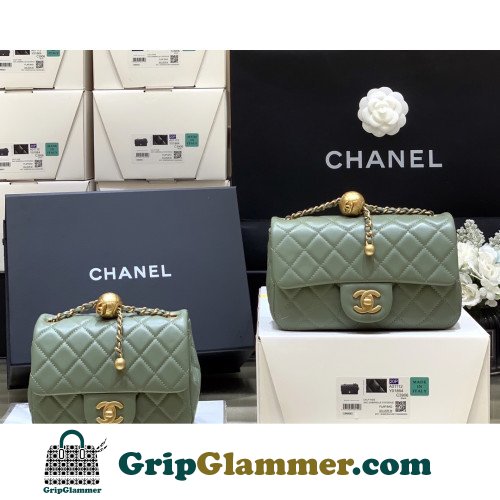 Chanel Flap Bag 20cm (Mini) - Image 10