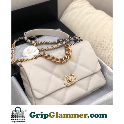 Chanel 19 Bag - Image 3