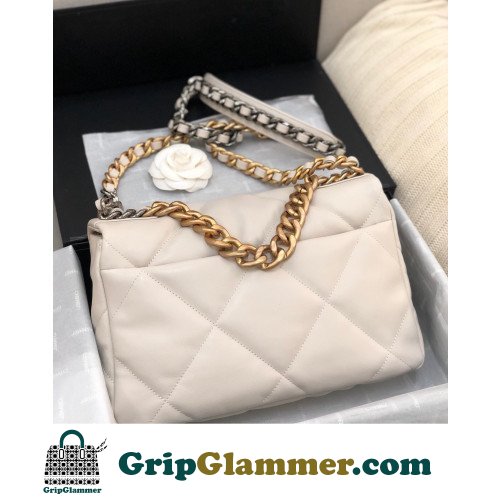 Chanel 19 Bag - Image 7