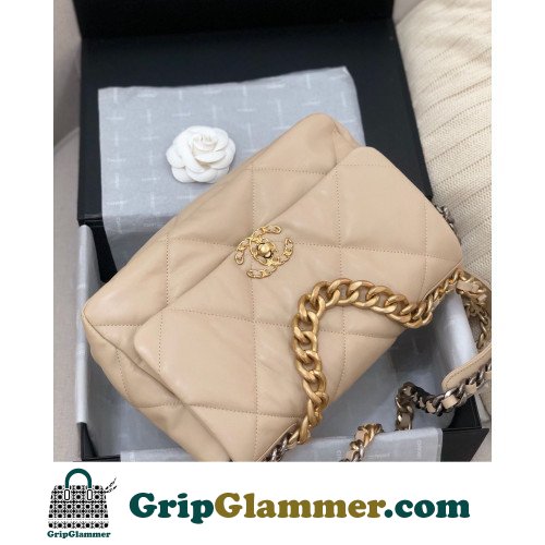 Chanel 19 Bag - Image 5