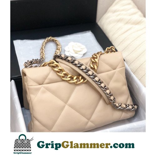 Chanel 19 Bag - Image 9