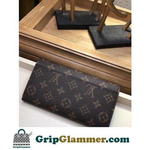 Louis Vuitton Wallet - Image 2