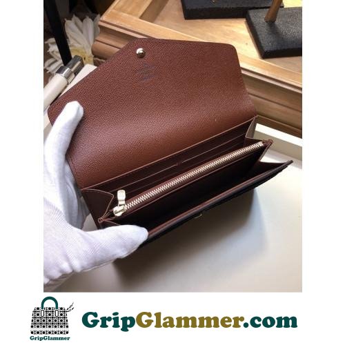 Louis Vuitton Wallet - Image 8