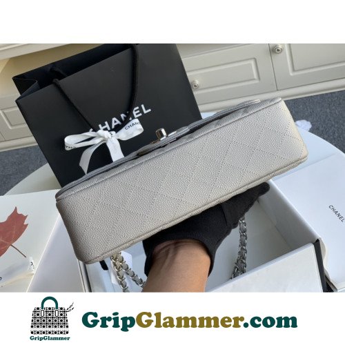 Chanel Flap Bag 25cm (Medium) - Image 7