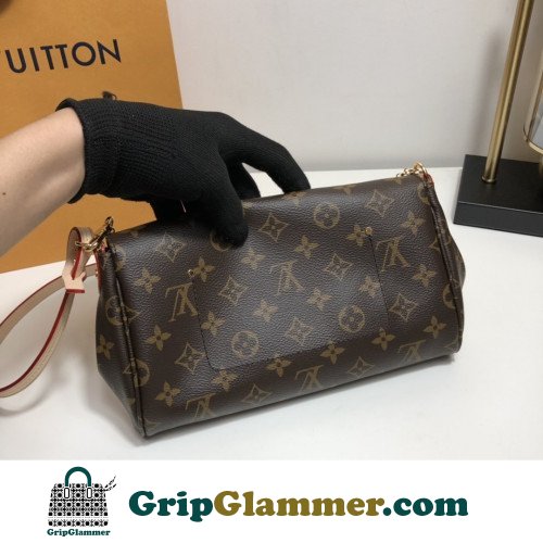 Louis Vuitton Favorite - Image 3