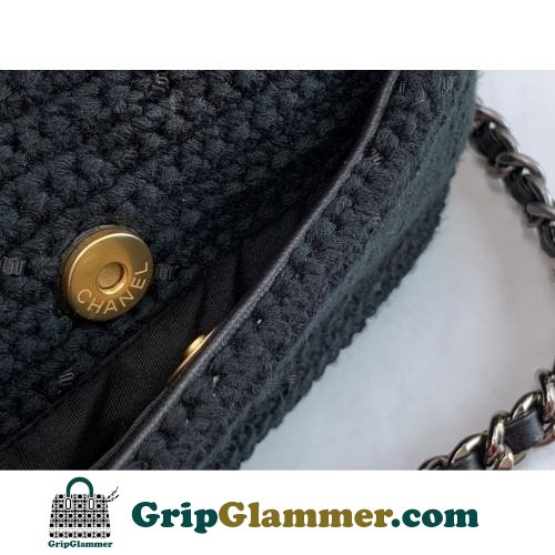 Chanel 19 Bag - Image 5