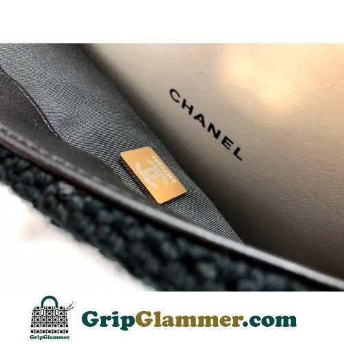 Chanel 19 Bag - Image 9