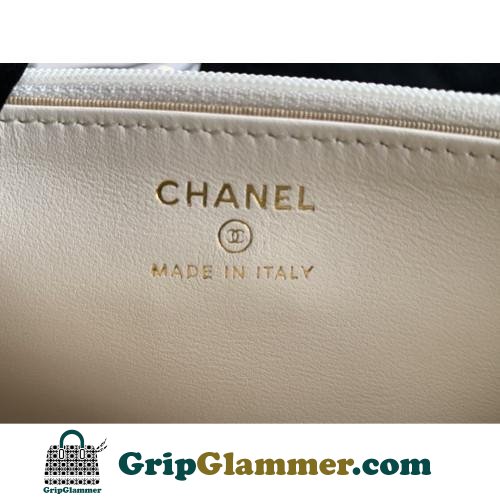 Chanel WOC - Image 8