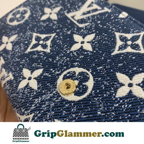 Louis Vuitton Wallet - Image 8