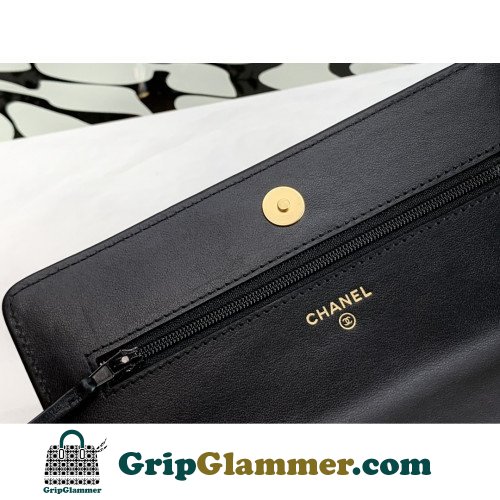 Chanel WOC - Image 7