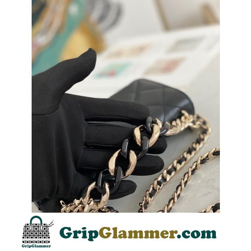 Chanel WOC - Image 7