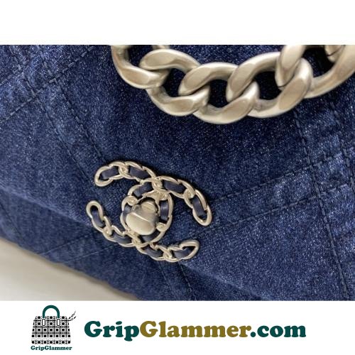 Chanel 19 Bag - Image 2