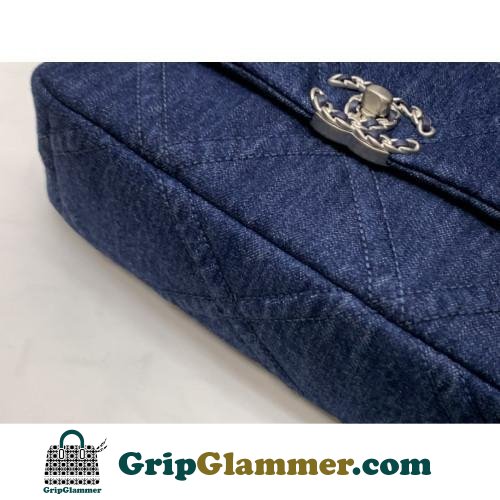 Chanel 19 Bag - Image 5