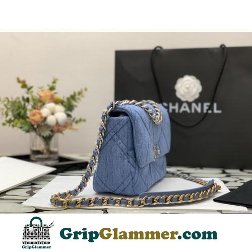 Chanel 19 Bag - Image 3