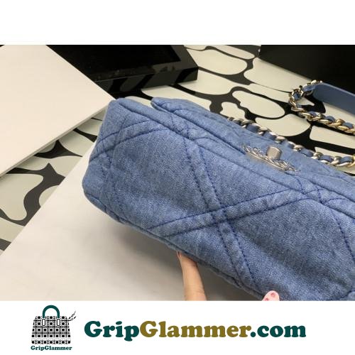 Chanel 19 Bag - Image 5