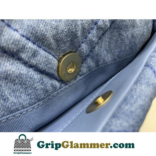 Chanel 19 Bag - Image 7