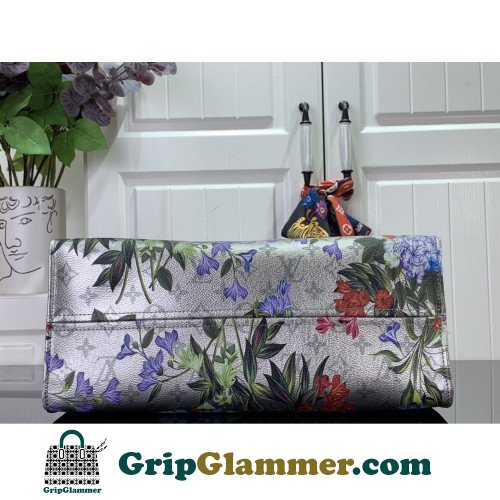 Louis Vuitton On The Go - Image 4