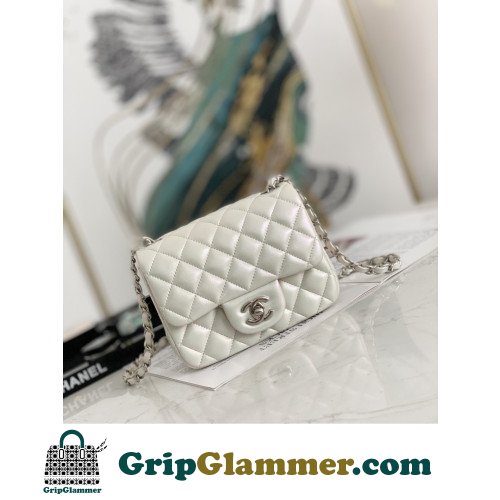 Chanel Flap Bag 17cm (Mini)