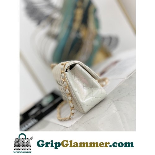 Chanel Flap Bag 17cm (Mini) - Image 2