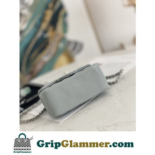 Chanel Flap Bag 17cm (Mini) - Image 2