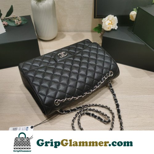 Chanel Flap Bag 33cm (Maxi) - Image 3