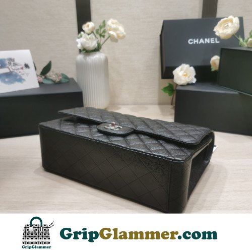 Chanel Flap Bag 33cm (Maxi) - Image 7